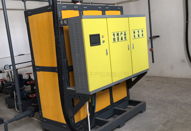 內蒙古呼和浩特馬術學校供暖200KW電磁熱水鍋爐